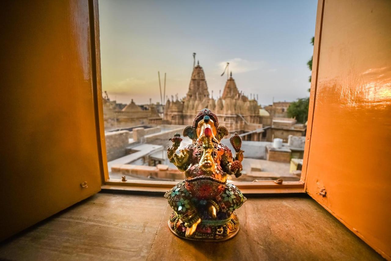 Mud Mirror Guesthouse Jaisalmer Ngoại thất bức ảnh