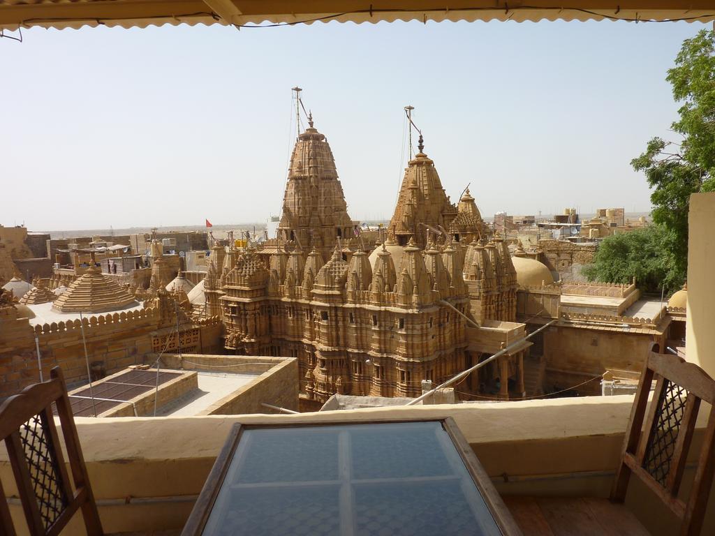 Mud Mirror Guesthouse Jaisalmer Ngoại thất bức ảnh