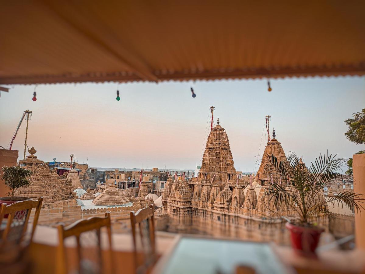Mud Mirror Guesthouse Jaisalmer Ngoại thất bức ảnh