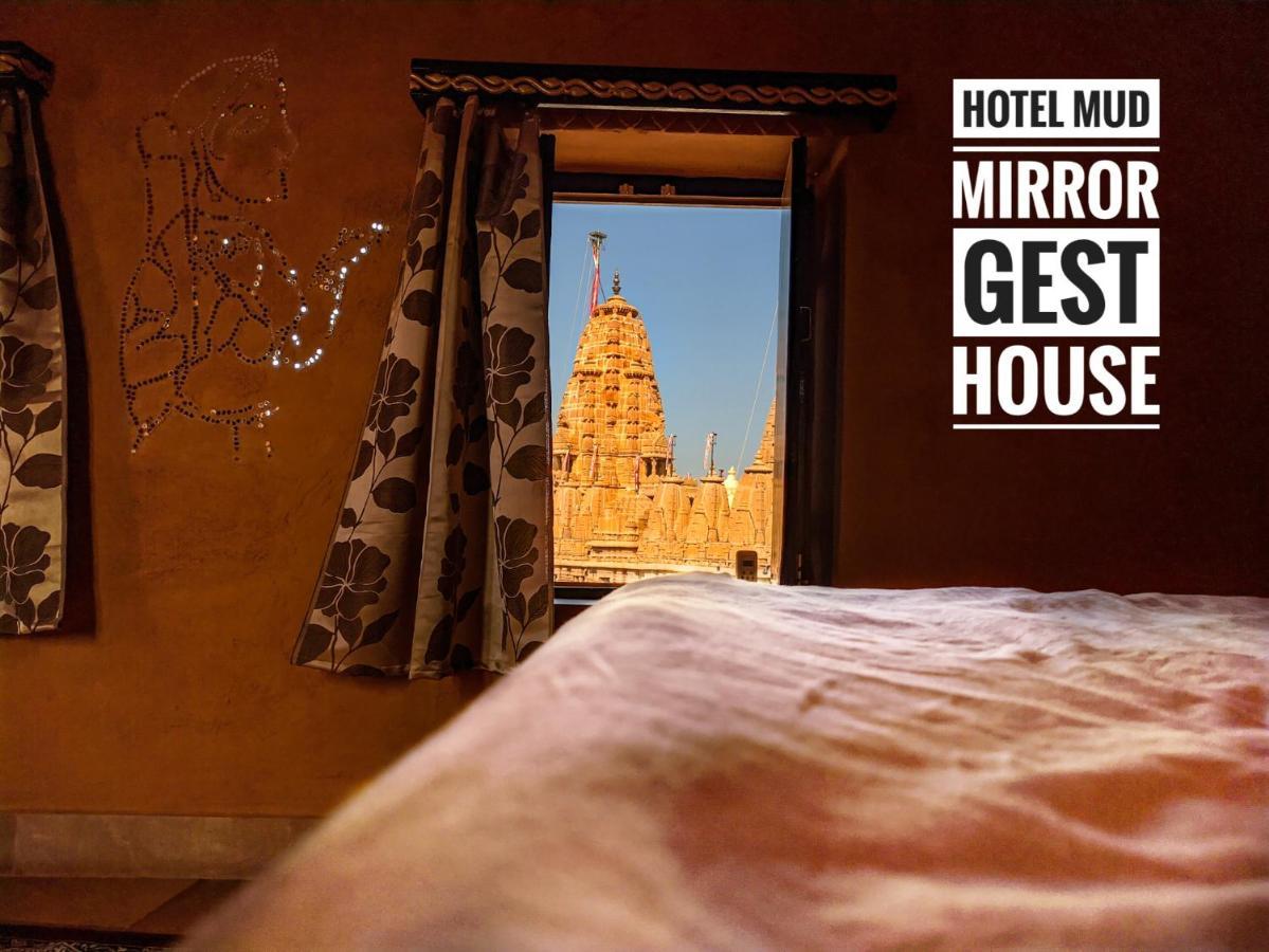 Mud Mirror Guesthouse Jaisalmer Ngoại thất bức ảnh