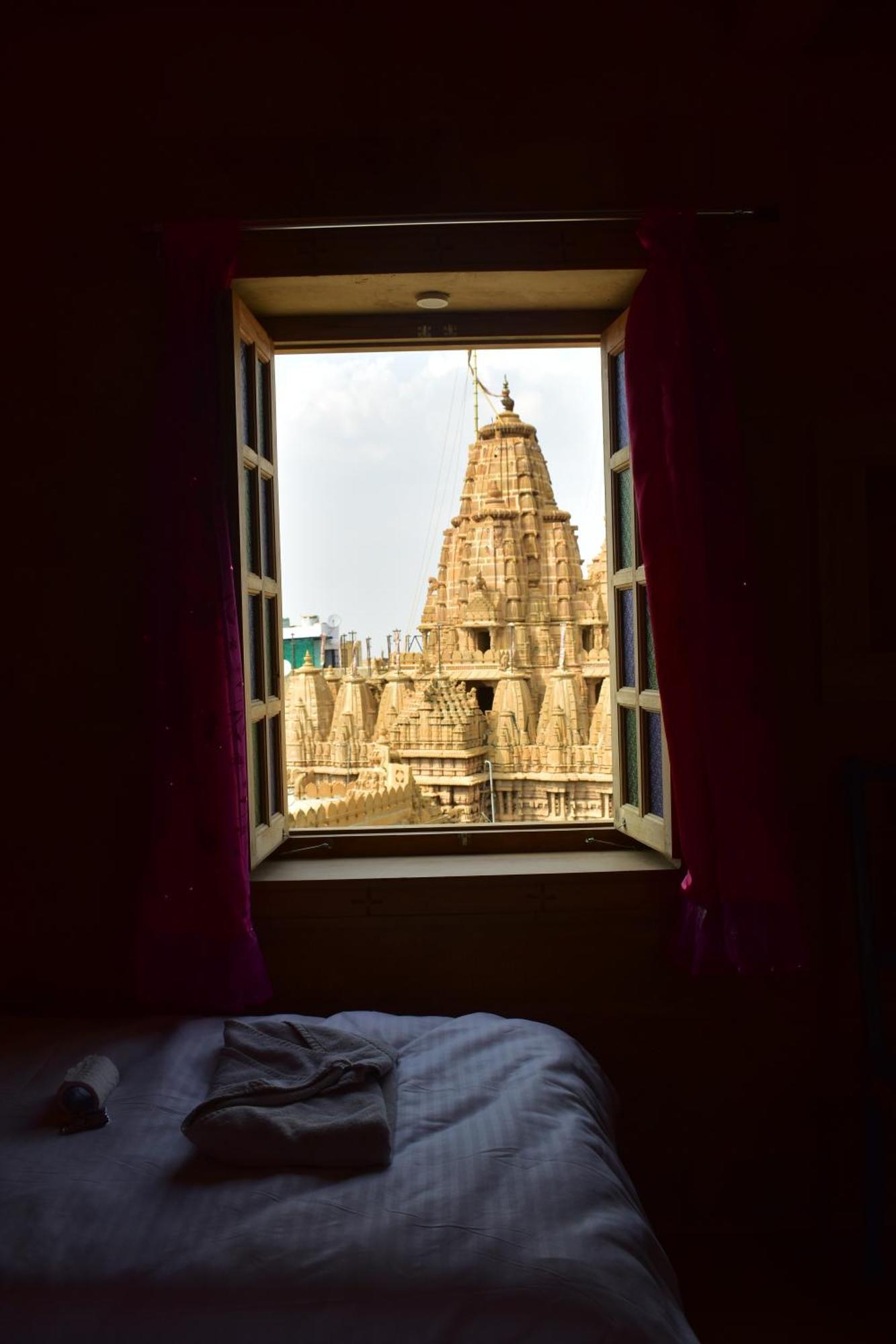 Mud Mirror Guesthouse Jaisalmer Ngoại thất bức ảnh