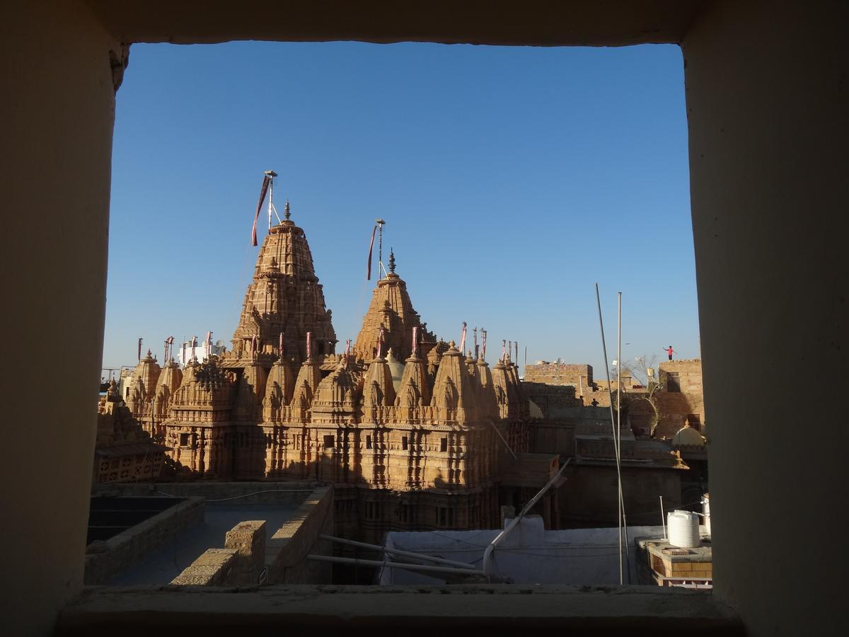 Mud Mirror Guesthouse Jaisalmer Ngoại thất bức ảnh