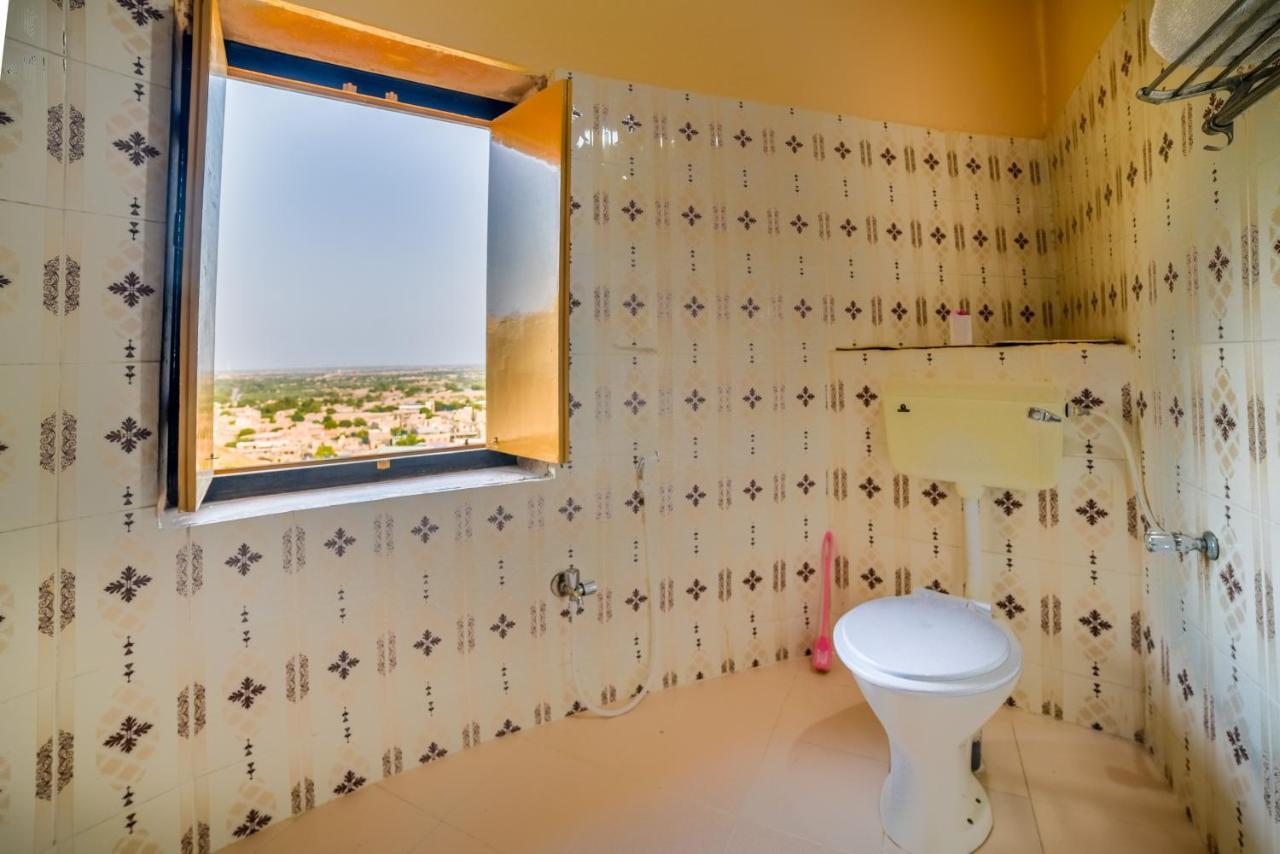 Mud Mirror Guesthouse Jaisalmer Ngoại thất bức ảnh