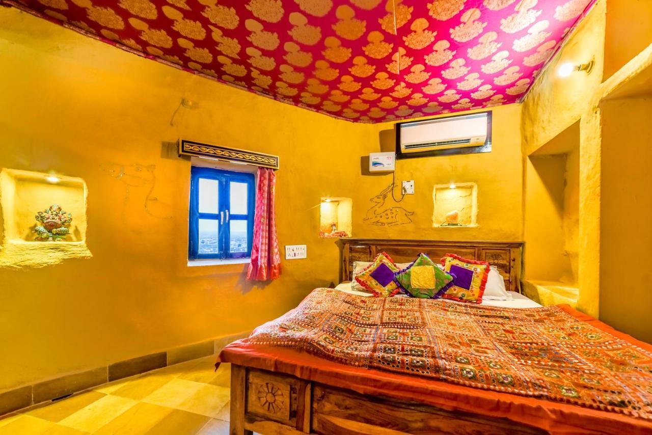 Mud Mirror Guesthouse Jaisalmer Ngoại thất bức ảnh
